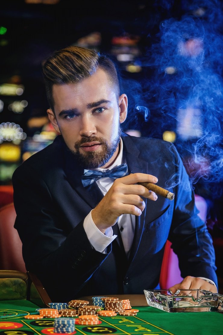 Live dealer at Casino Hold'em table on sirmenang login platform